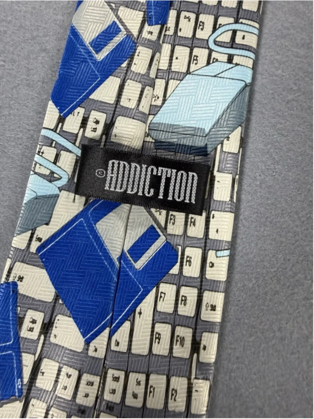 Men’s Tie Addiction Funny Computer Mouse Blue Nerd IT Floppy Disk Geek